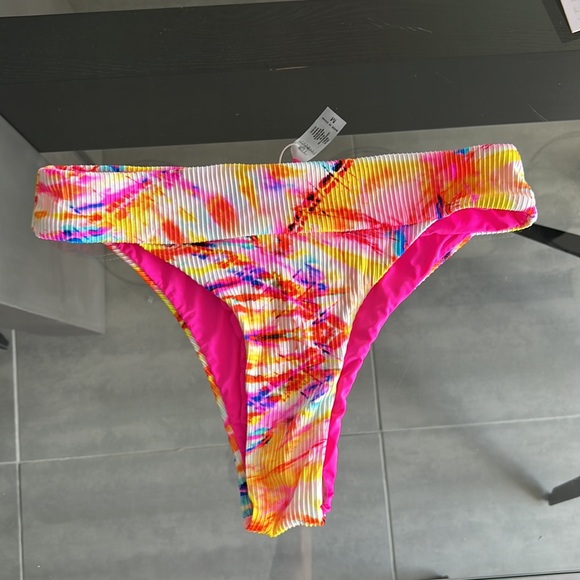 Colorful two piece bikini - Picture 3 of 7